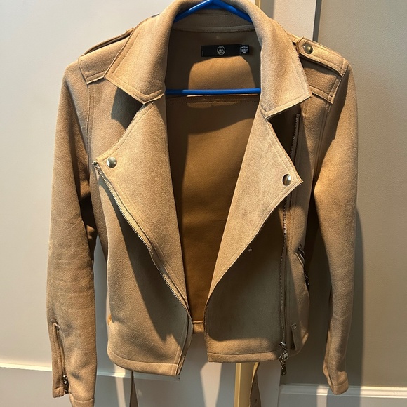 Jacket - Picture 1 of 3